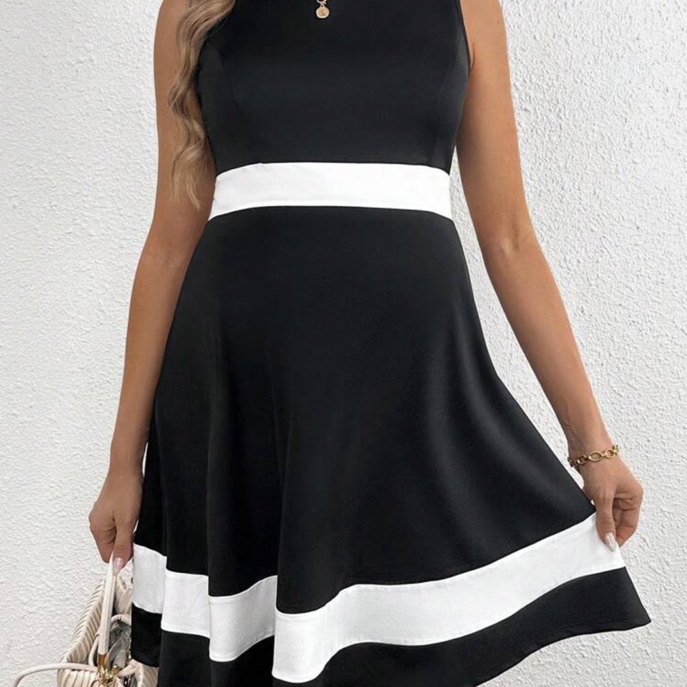 Black and White Sleeveless Midi maternity Dress